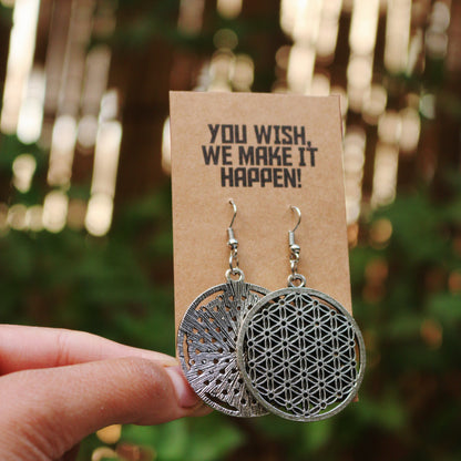 NARROW ROUND EARRINGS details